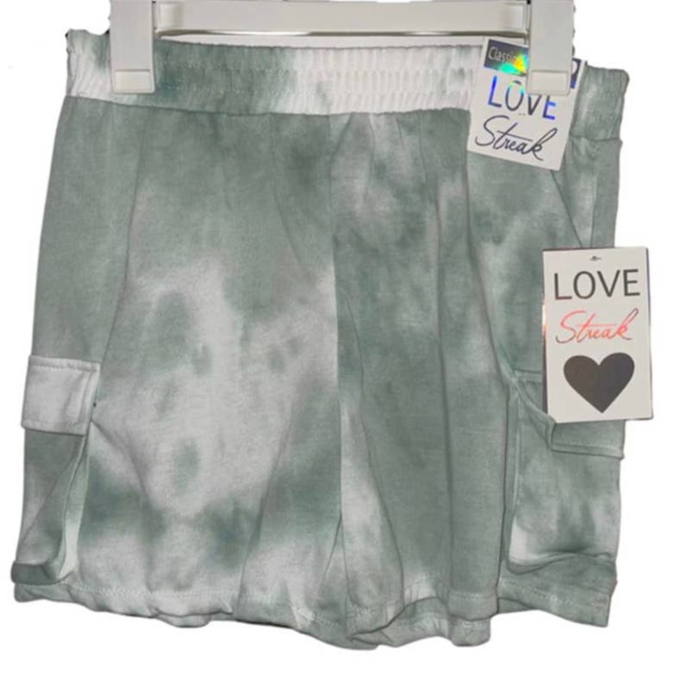 LOVE STREAK GREEN WHITE TIE DYE SOFT LOOSE FIT SHORTS